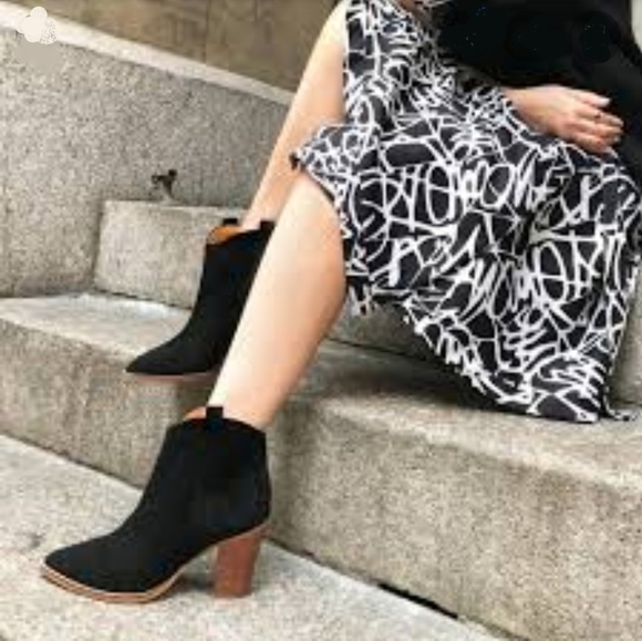 Franco Sarto Shoes - Chic Franco Sarto Suede Booties